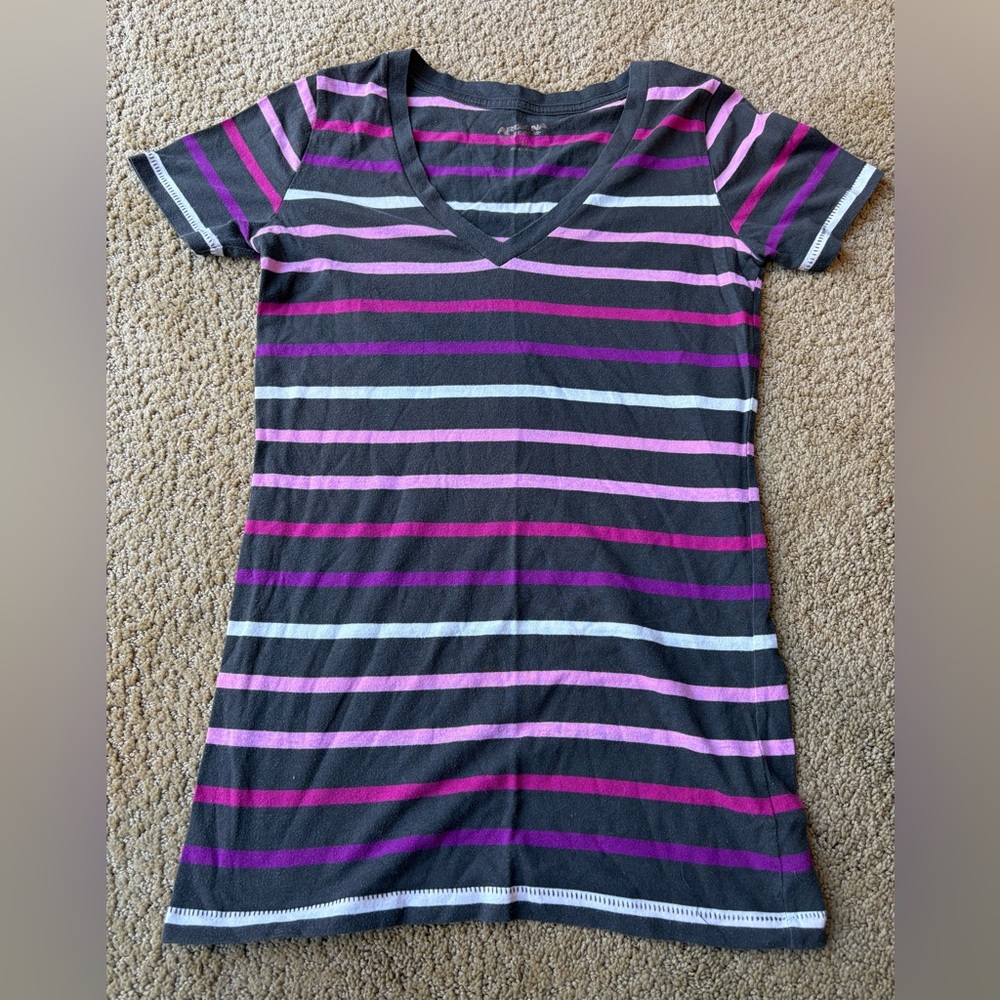 Arizona Jean Company Gray and Pink Knit Top